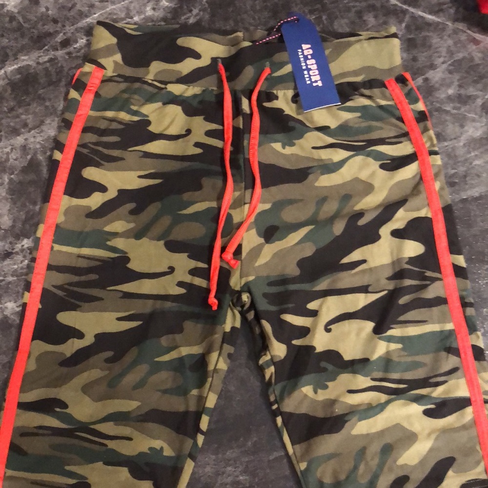Matching set - Picture 2 of 2
